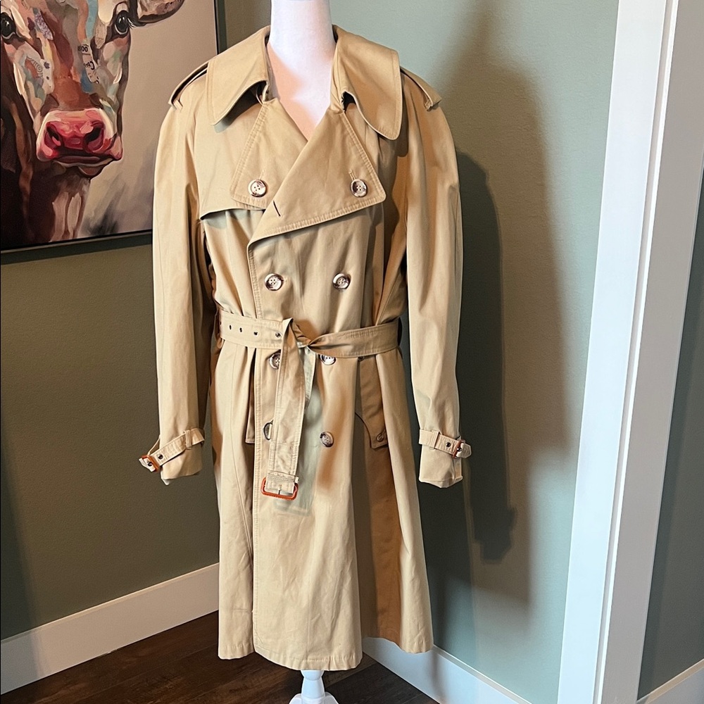 Classic Man’s 42R Tan Trench Coat